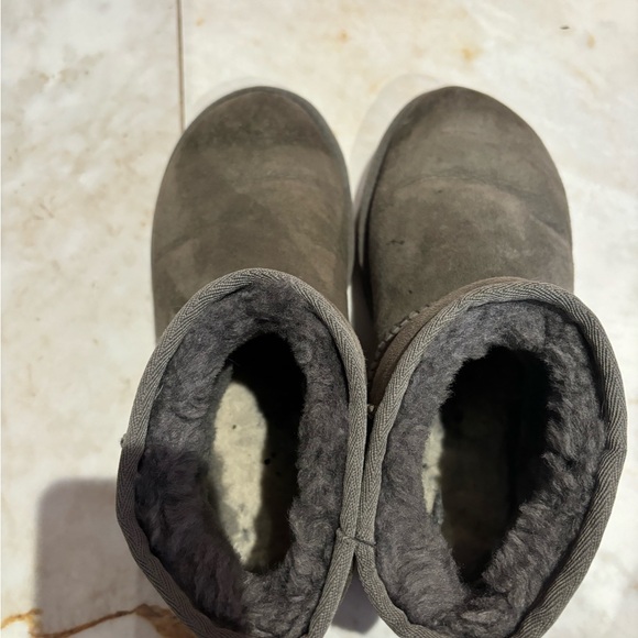 Grey Uggs - Picture 5 of 6